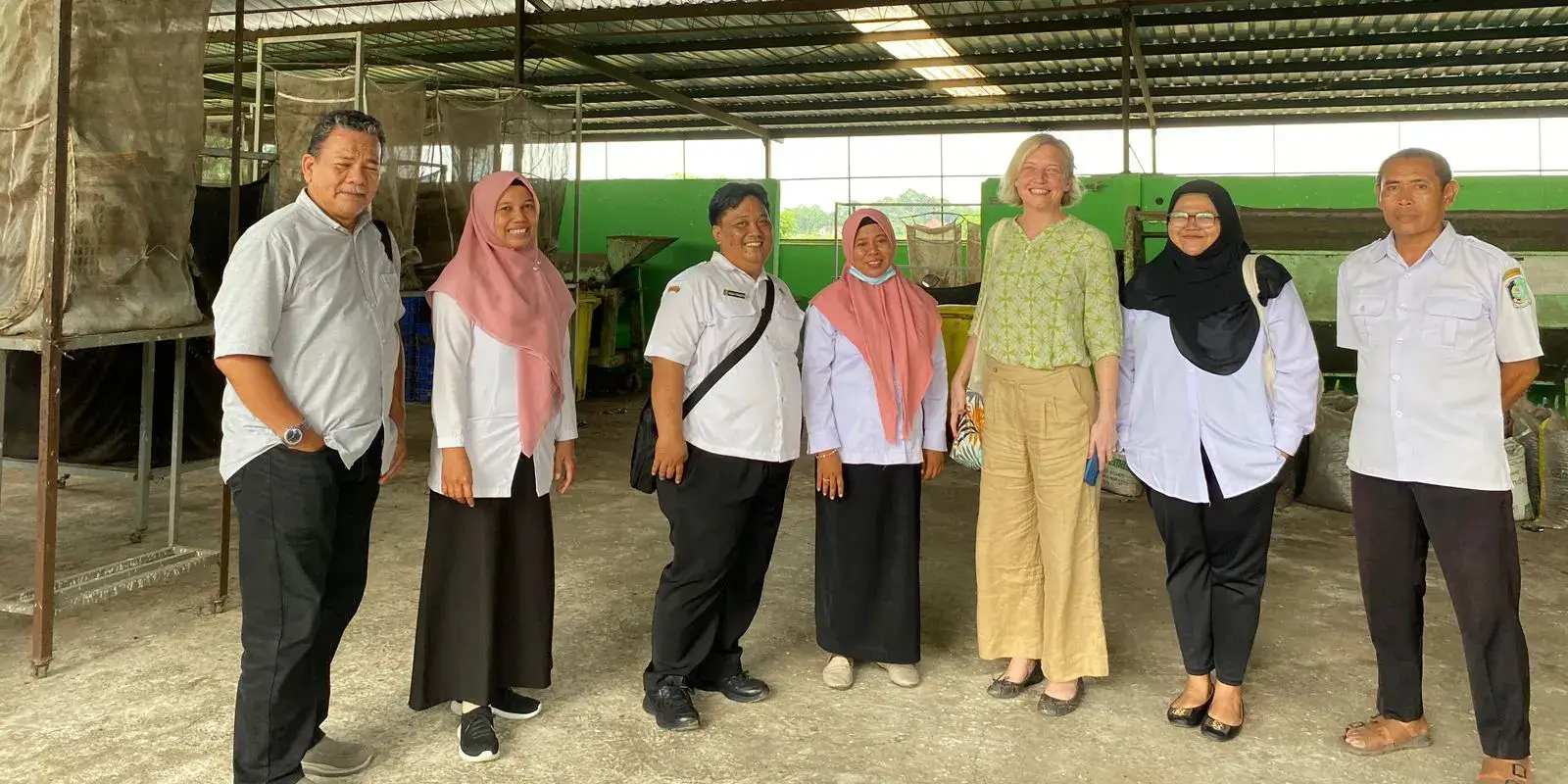 Clean oceans through clean communities